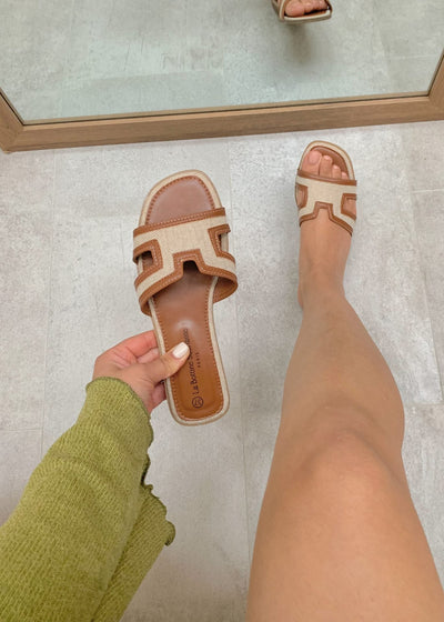 Layla™ | H-Slides