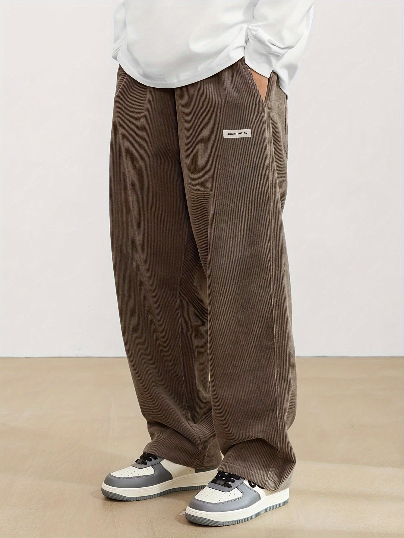 Finn – Stylish Men's Cord Trousers with Practical Pockets