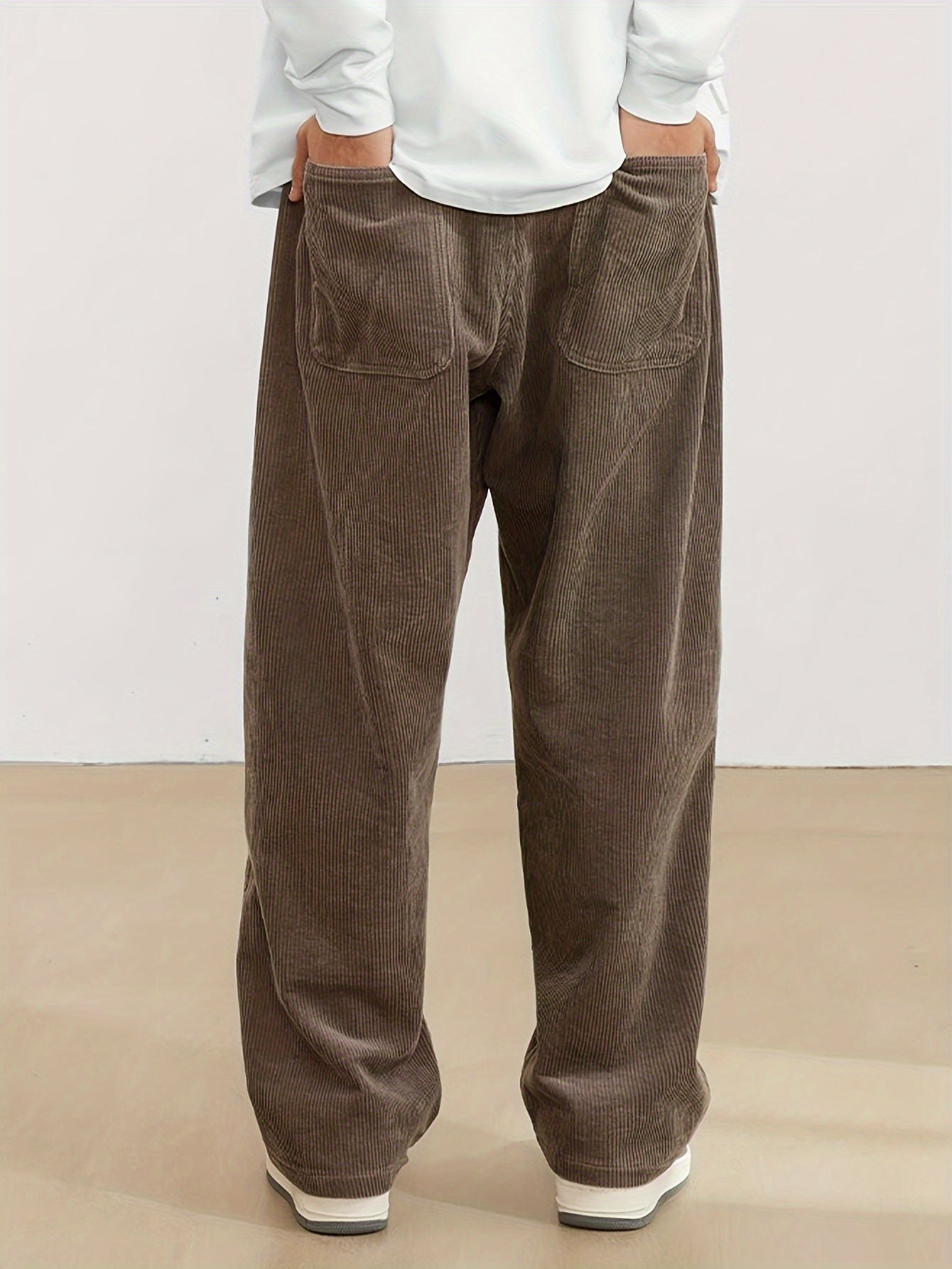 Finn – Stylish Men's Cord Trousers with Practical Pockets